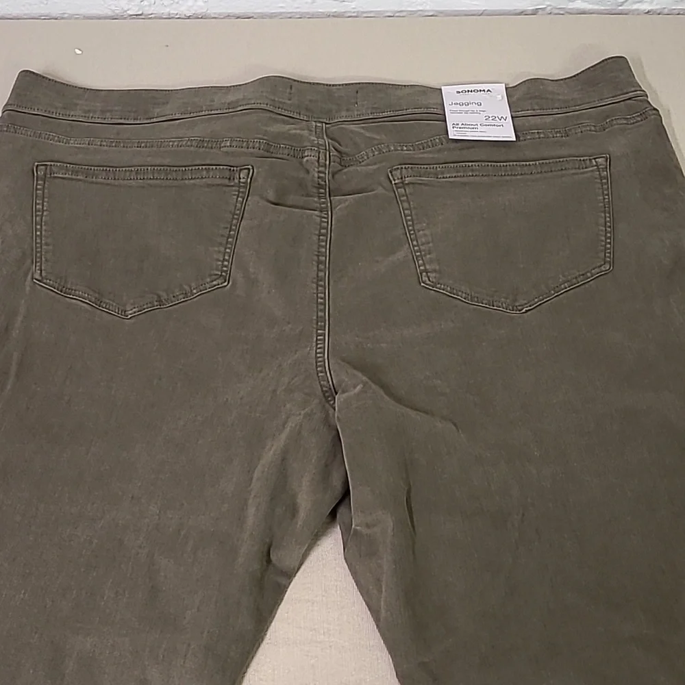 - SOMOMA Brushed Jeggings Olive Green Size 22W NWT